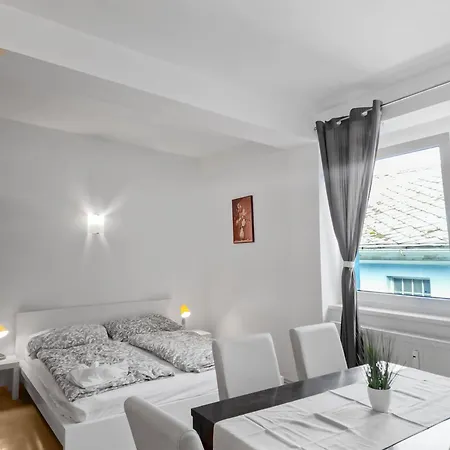 Double King Size Haven Apartment Stockerau Exterior photo
